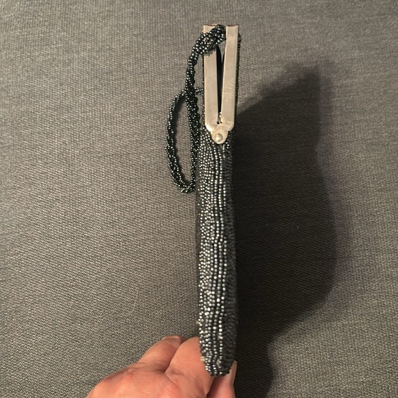 Express World Brand Evening Clutch Bag, 6-3/4” Long. Gray Iridescent Beading. - Picture 6 of 8